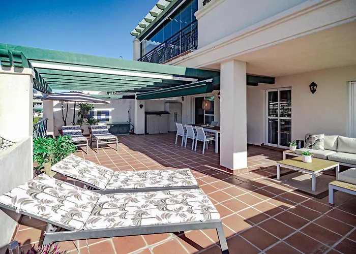 Lcr4- Large 3 Bed Apt Close To Beaches