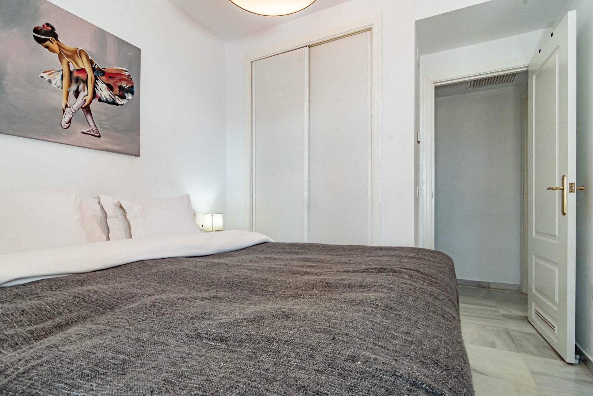 Lcr4- Large 3 Bed Close To Beaches Apartment *